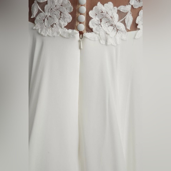 Jenny by Jenny Yoo Elinor Deep V-Neck Lace & Illusion Wedding Gown - Picture 5 of 10